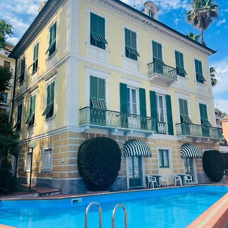 Hotel Miramare Imperia Exterior foto