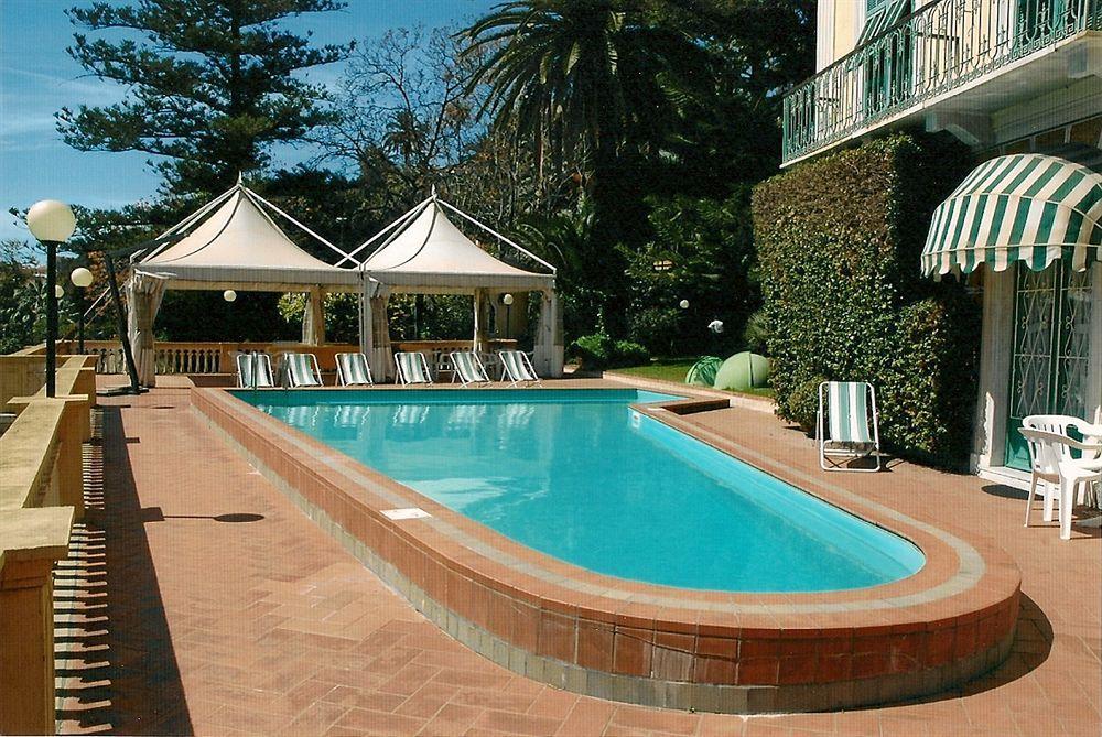 Hotel Miramare Imperia Exterior foto