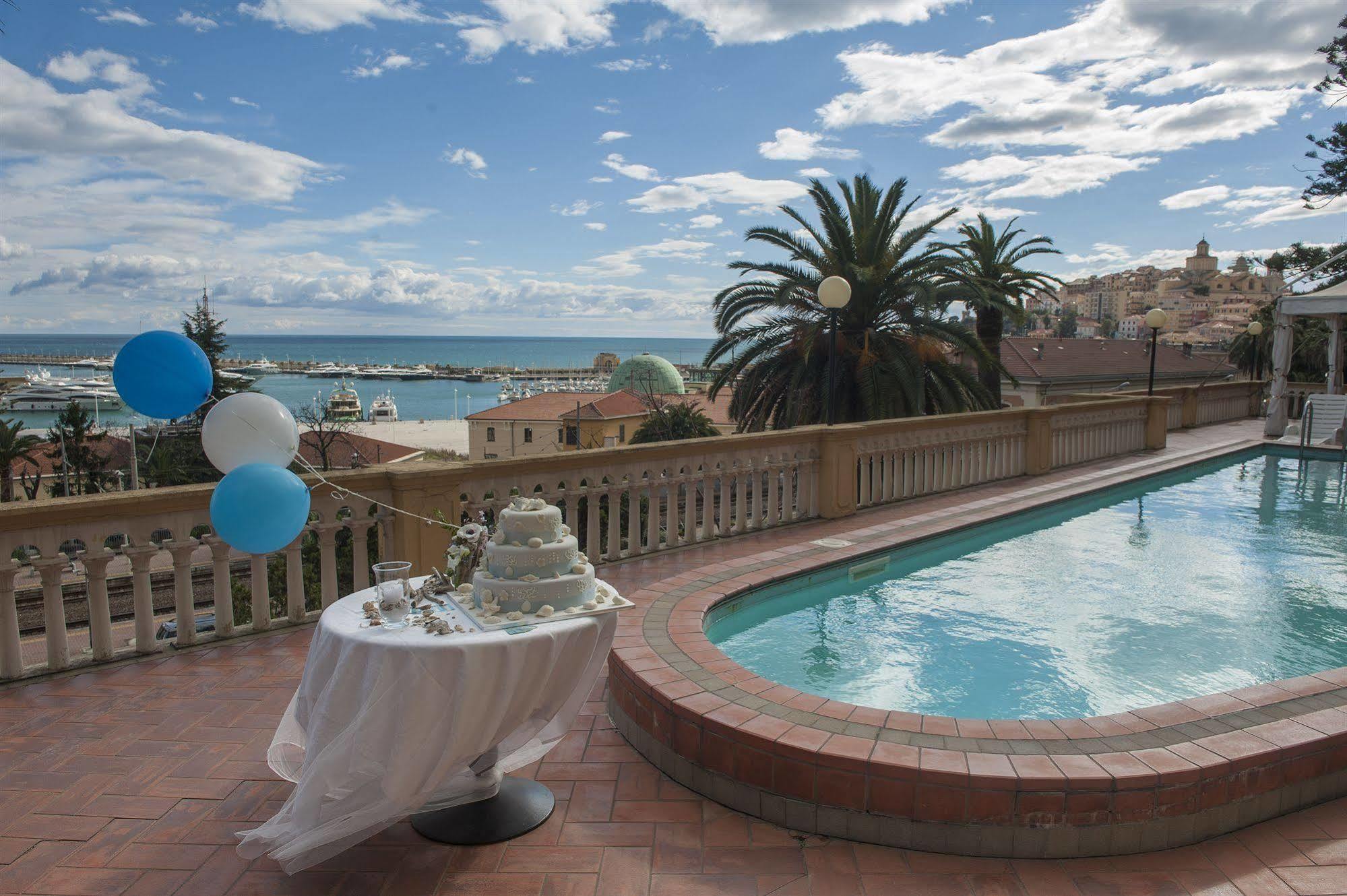Hotel Miramare Imperia Exterior foto