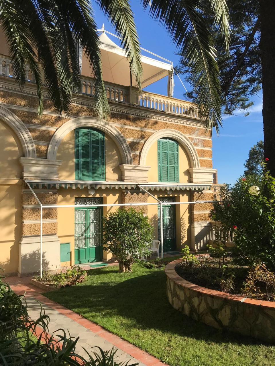Hotel Miramare Imperia Exterior foto